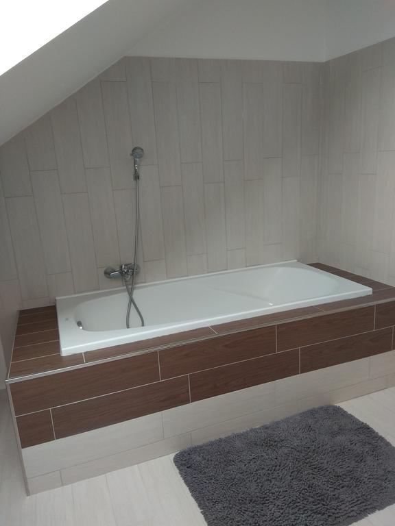 Apartmany Pod Lesem Bohutin  ภายนอก รูปภาพ